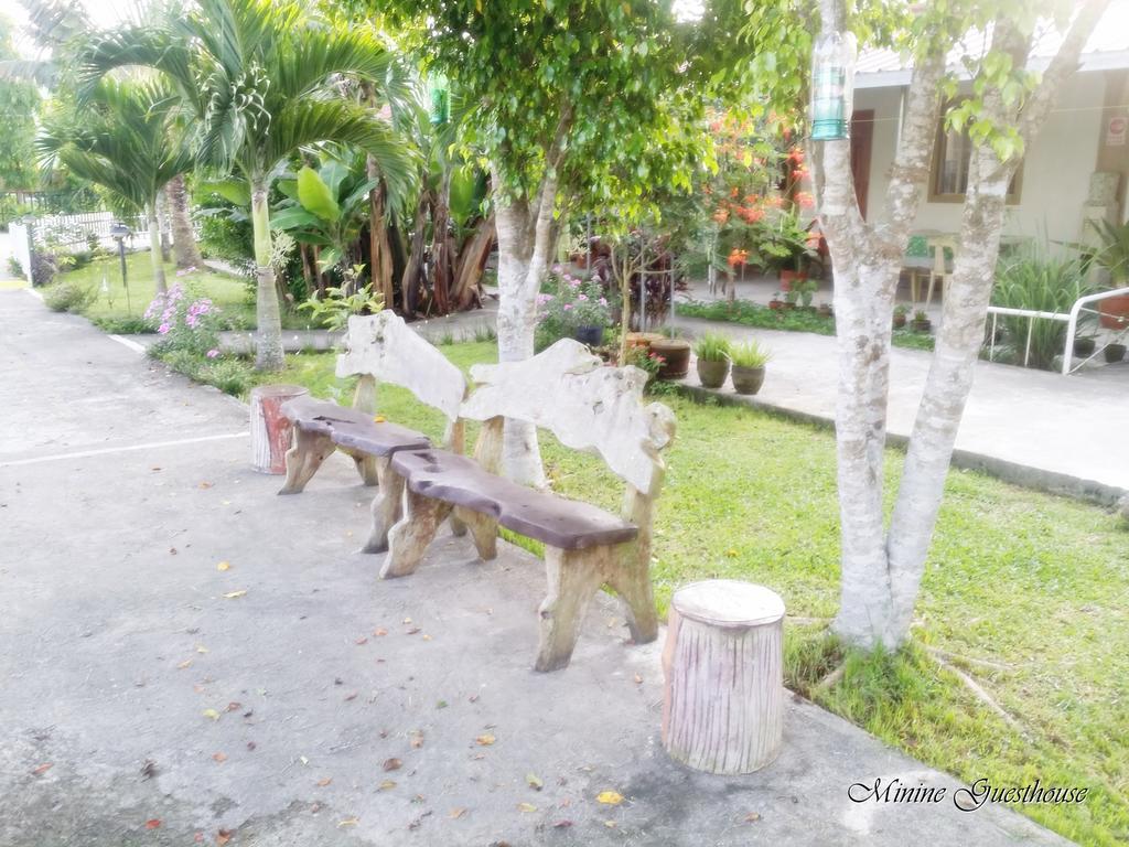 Minine Guesthouse Silang Buitenkant foto