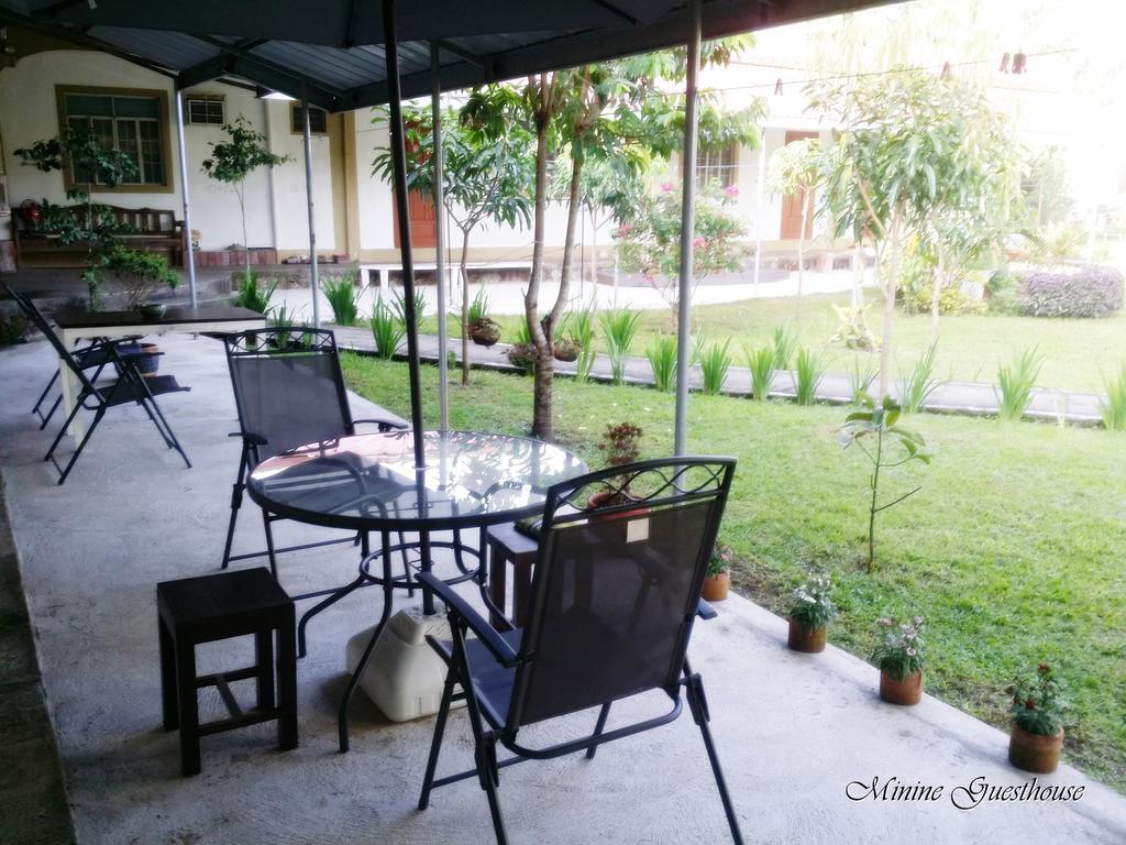 Minine Guesthouse Silang Buitenkant foto
