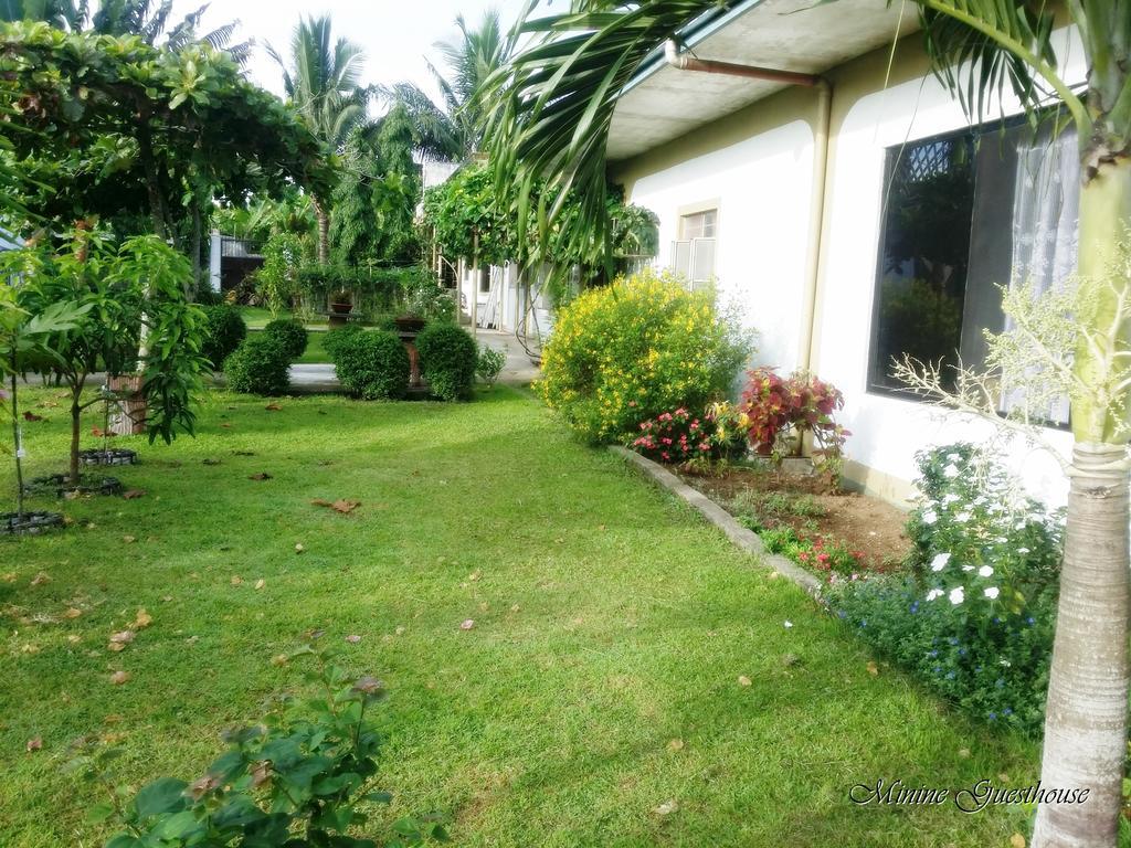 Minine Guesthouse Silang Buitenkant foto
