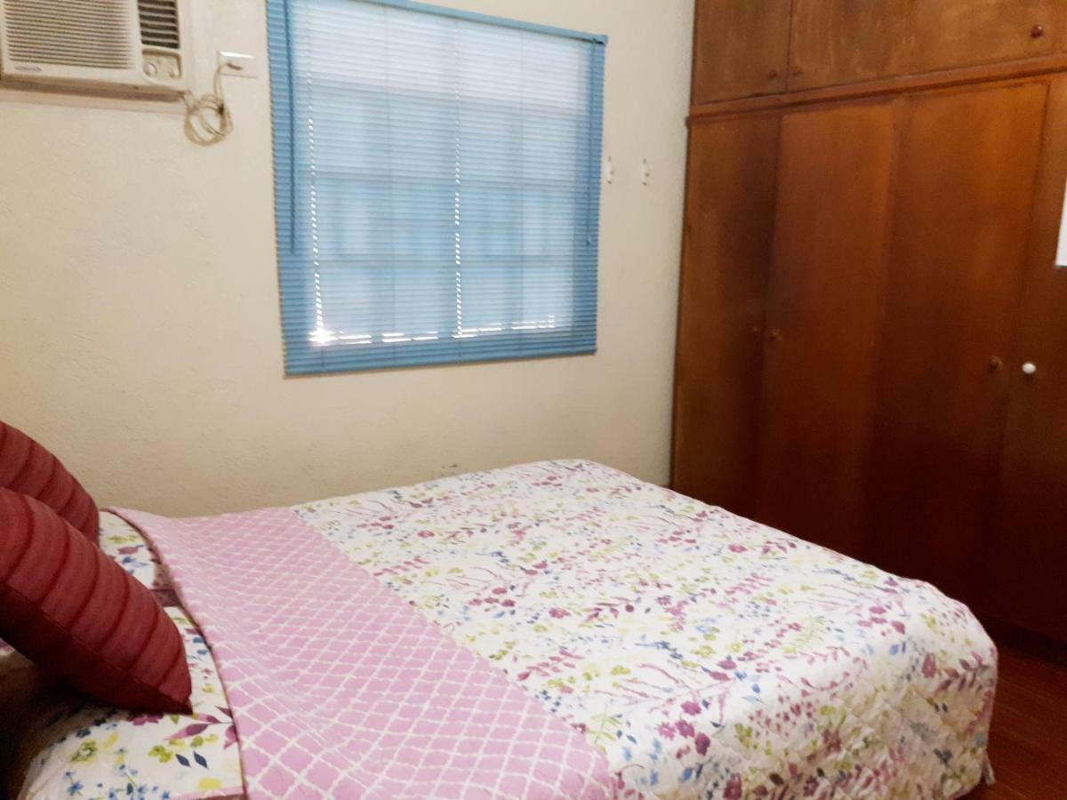Minine Guesthouse Silang Buitenkant foto
